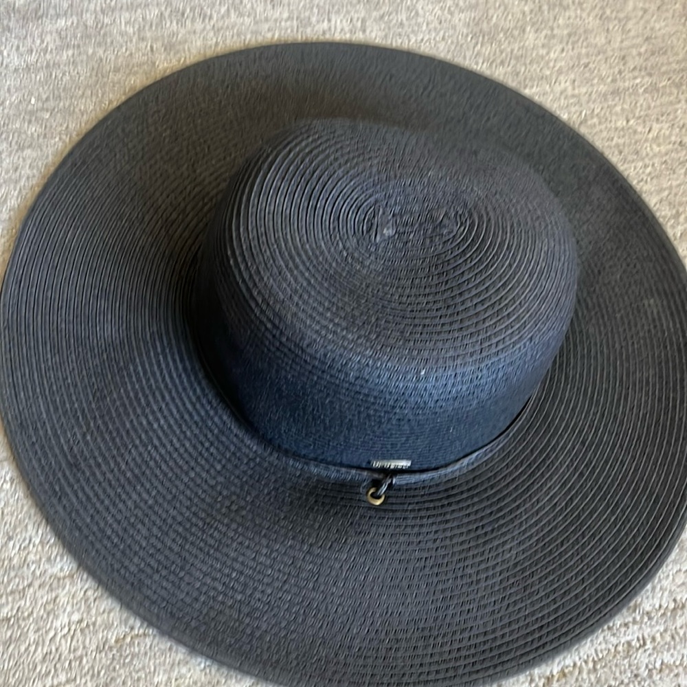Beautiful Karen Keith hat
